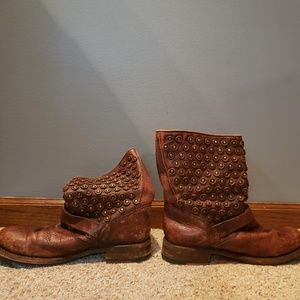 FRYE Cognac Jenna Disc Distressed Boots 9.5B